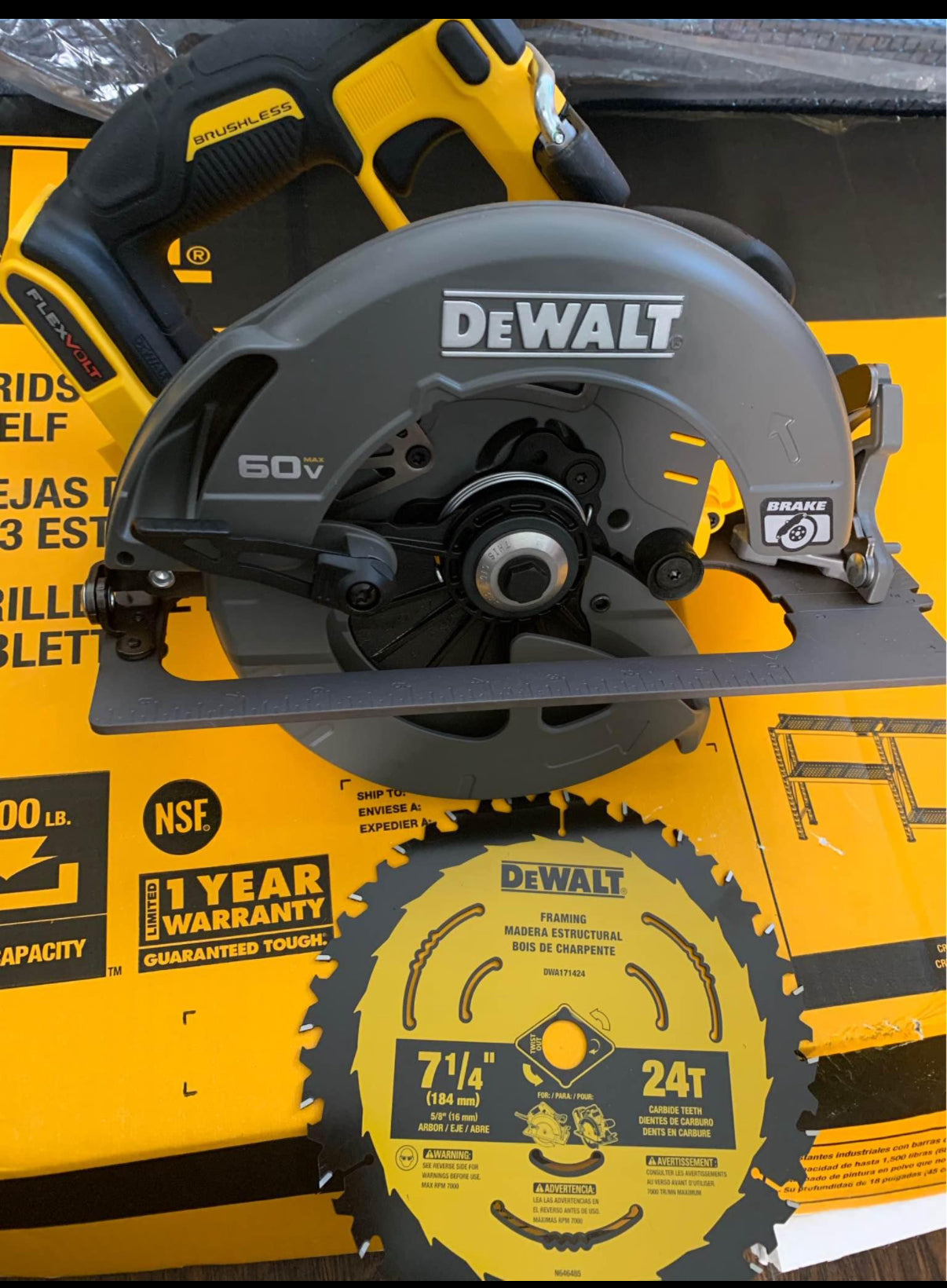 New Dewalt 60V Flexvolt Circular Saw 7-1/4 ( Tool only) non retail packing