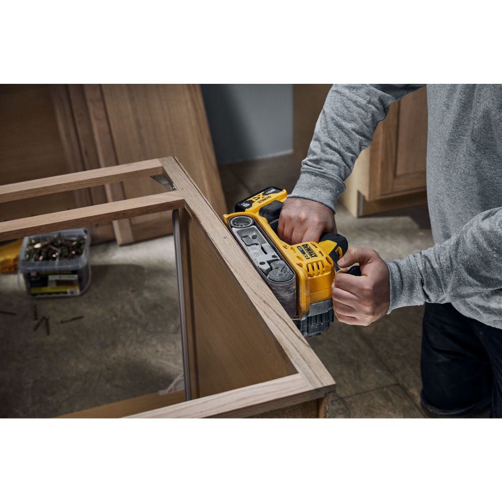 NEW DEWALT XR 20V MAX 3 in x 21 in Belt Sander (Bare Tool)