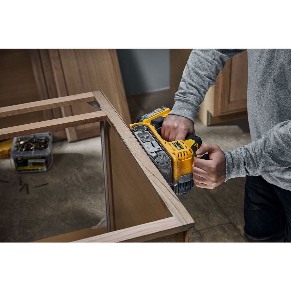 NEW DEWALT XR 20V MAX 3 in x 21 in Belt Sander (Bare Tool)
