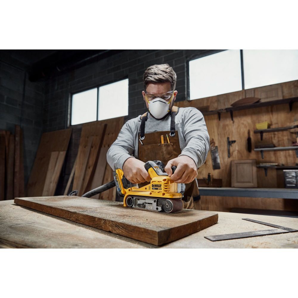 NEW DEWALT XR 20V MAX 3 in x 21 in Belt Sander (Bare Tool)